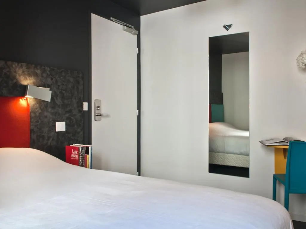 Otel Des Metallos 3*